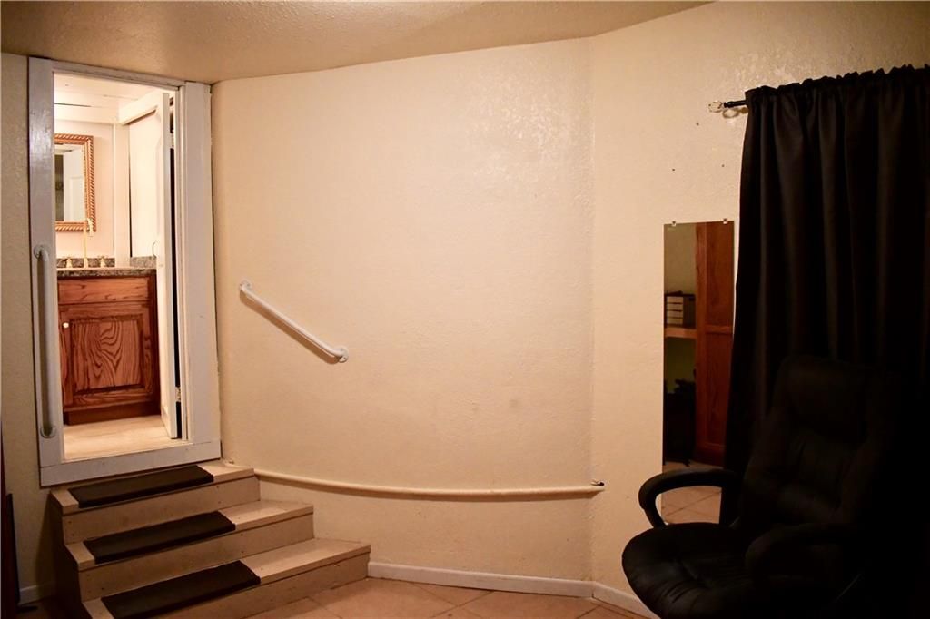 00 E SideSquare, Cooper, TX 75432